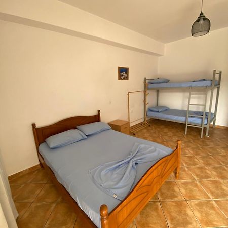 Eleni'S Holiday Rooms Himare Eksteriør bilde