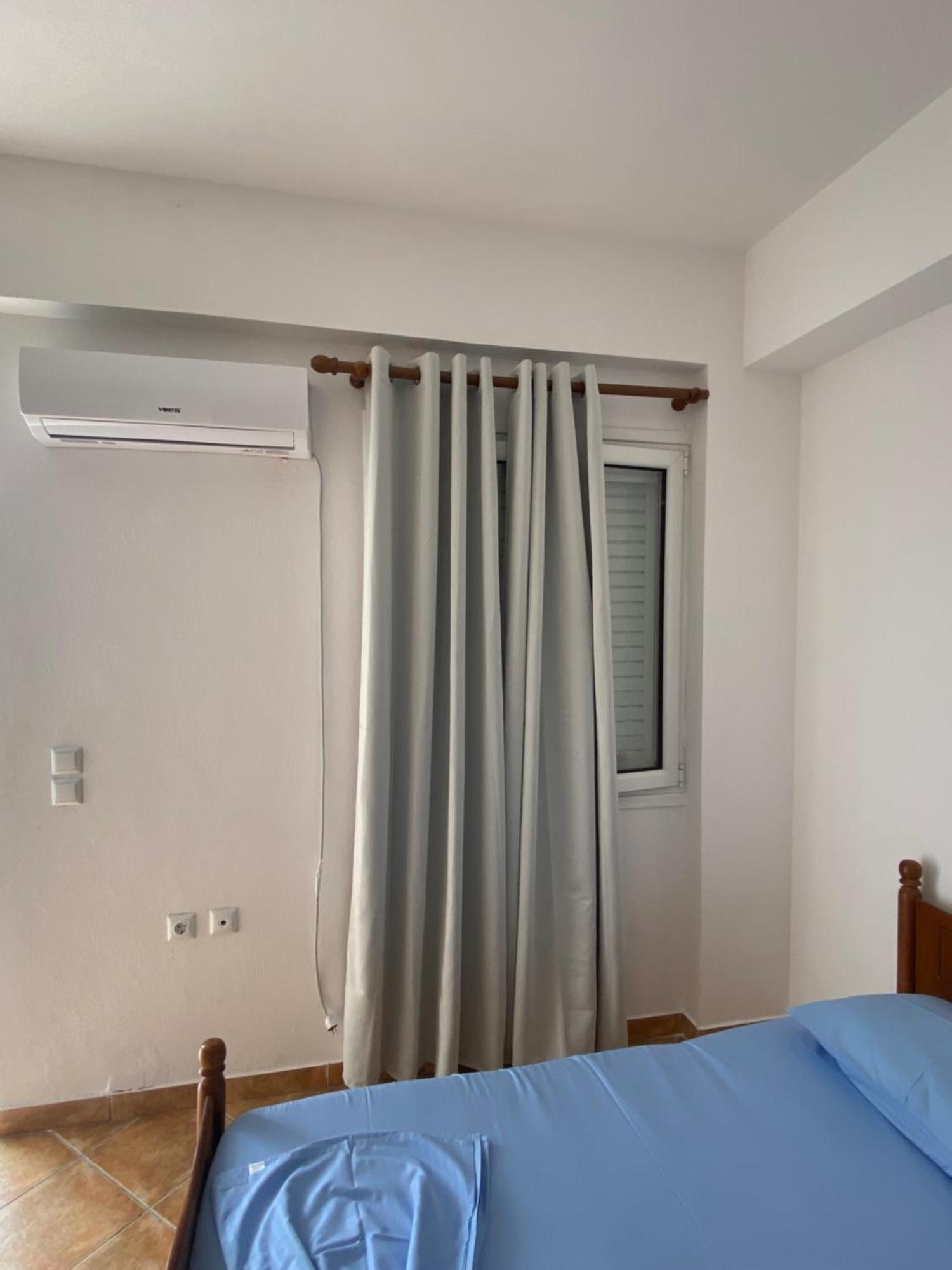Eleni'S Holiday Rooms Himare Eksteriør bilde
